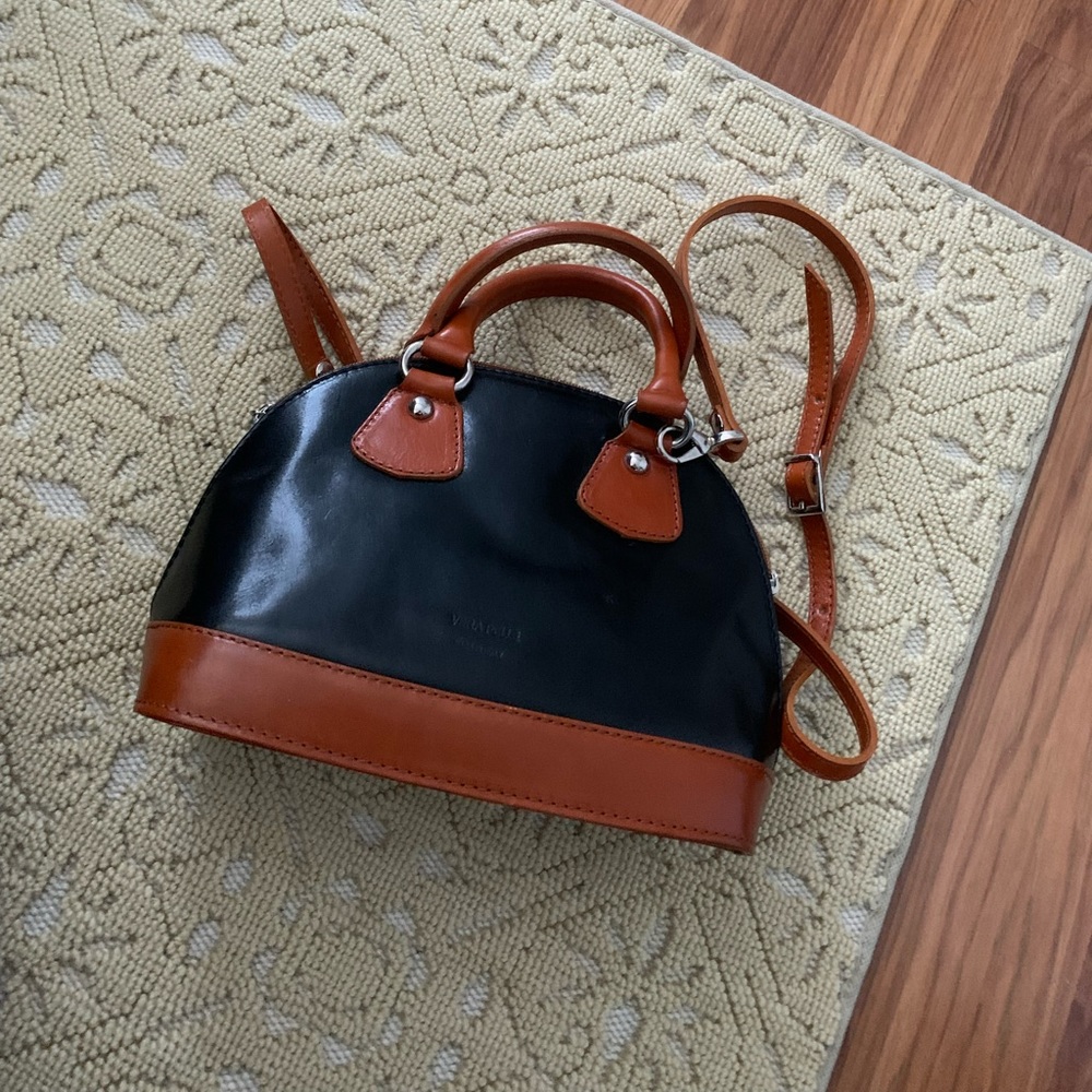 NWOT Vera Pelle Mini Dome Satchel